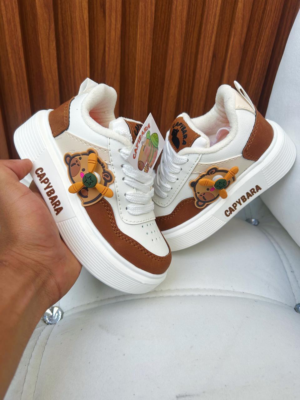 Zapatos Capibara Giratorios 🌀